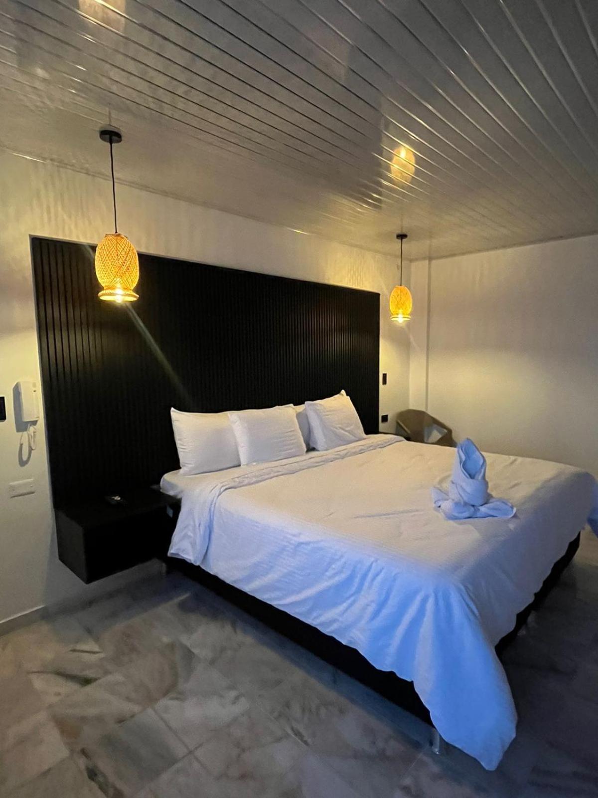 Hotel Celeste Inn Chinauta- Fusagasuga Εξωτερικό φωτογραφία